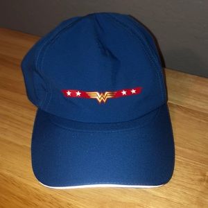 New never worn Wonder Women running hat